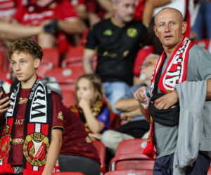 Widzew Łódź - Lech Poznań: Zdjęcia kibiców z meczu 6. kolejki PKO BP Ekstraklasy