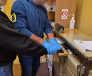 Udawali policjantów i napadli na Ukraińców! Zostali zdemaskowani