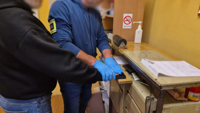 Udawali policjantów i napadli na Ukraińców! Zostali zdemaskowani