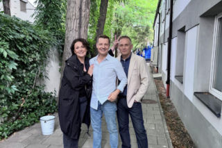 M jak miłość. Paweł (Rafał Mroczek), Artur (Robert Moskwa), Marysia (Małgorzata Pieńkowska)