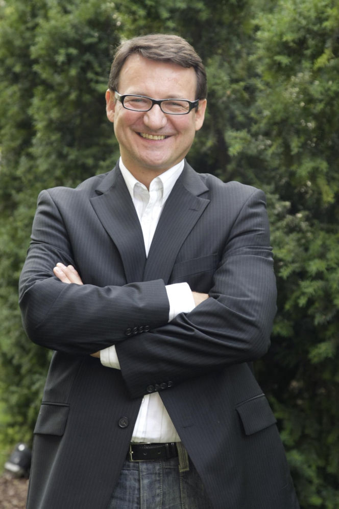 Robert Więckiewicz zaczynał w technikum budowlanym. Tak wyglądała jego niezwykła metamorfoza