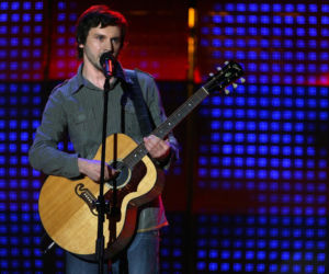 Siłacza śpiewała cała Polska, potem zniknął. Co po 20 latach porabia Marcin Rozynek?