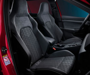 (2021) Volkswagen Golf Variant R Line