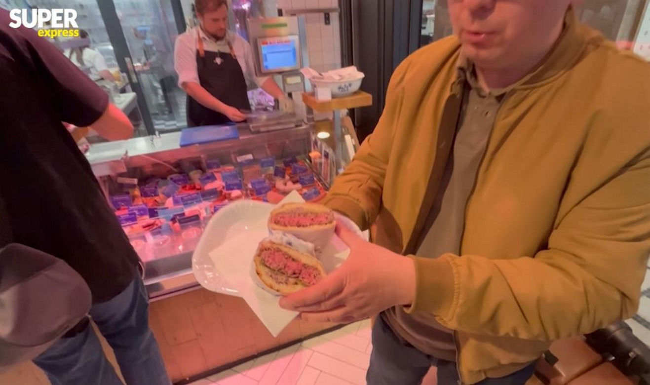 Przed meczem Czechy - Polska testujemy w Pradze najlepszego burgera w Europie