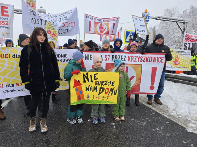 Blokada zakopianki i protesty przeciwko S7. Mieszkańcy są zdesperowani, chodzi o setki domów