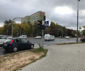 Wypadek na ul. Dworcowej w Olsztynie. 50-latka potrąciła 11-latka na przejściu dla pieszych [FOTO]