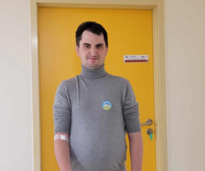 Choruje od dziecka, ale co roku znajduje siły by zbierać pieniądze na WOŚP. „Widzę, jak ważna jest ta pomoc”