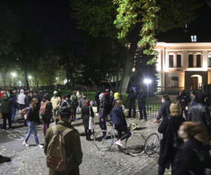 #PiekłoKobiet: Spontaniczny Stajk przed Trybunałem Konstutucyjnym w Warszawie