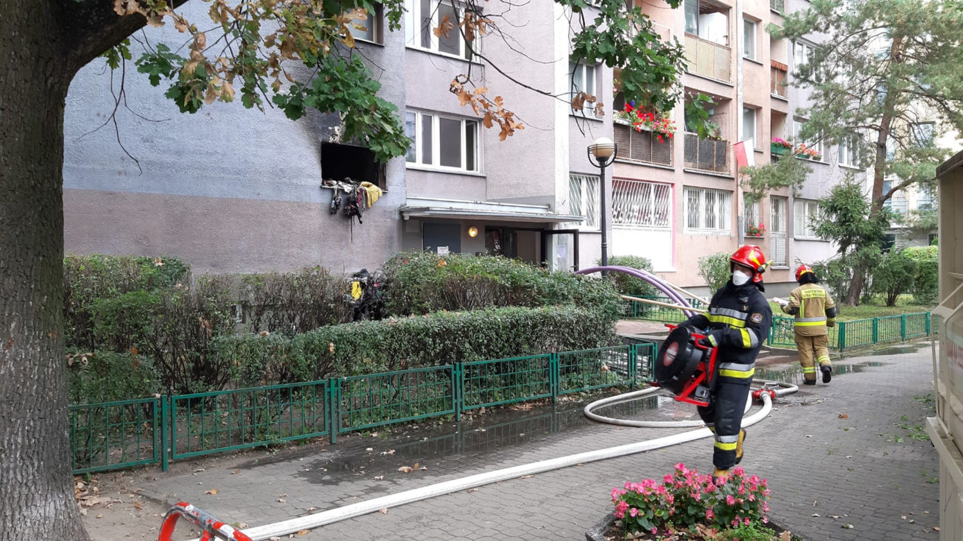 Pożar na ulicy Fabrycznej w Warszawie