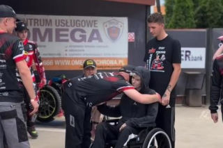 Otarł się o śmierć. Gdy Patryk Budniak pojawił się na stadionie, rozległy się brawa