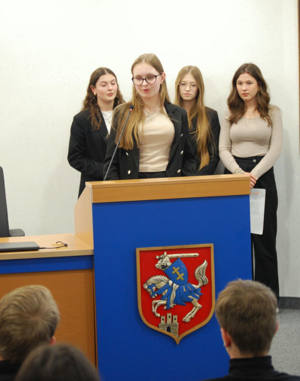Debata młodzieży odbyła się w ramach kampanii profilaktycznej „Widzę – Rozmawiam – Reaguję”