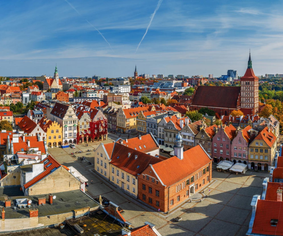 Panorama starego miasta w Olsztynie z lotu ptaka. O rankingu miast z najlepszym powietrzem przeczytasz na SE.