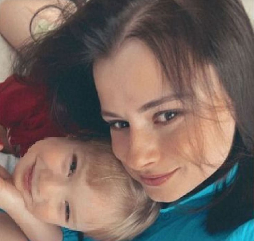 Joanna Jarmołowicz (Katia z M jak miłość) z synem Józiem