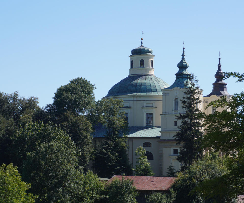 Klimontów. To miasto w woj. świętokrzyskim olśniewa średniowiecznym centrum