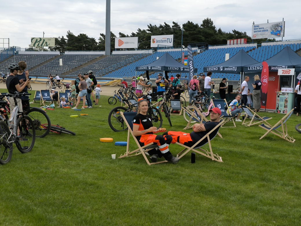 Rowerowa Stolica Polski - kręcili kilometry na stadionie w Lesznie