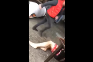 Skorzęcin: Wszędzie była krew, a ludzie uciekali ze strachu! Połamali na nim trzy krzesła [WIDEO]