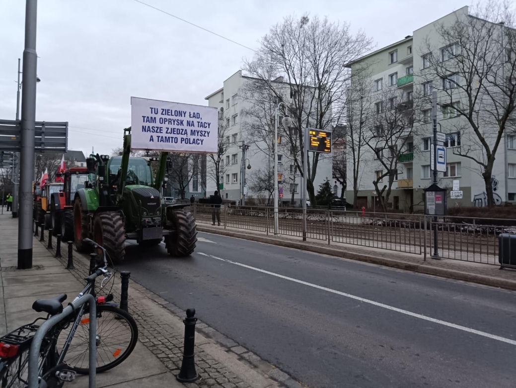  Hasła z protestu rolników we Wrocławiu. "Głód poczujesz, rolnika uszanujesz!"