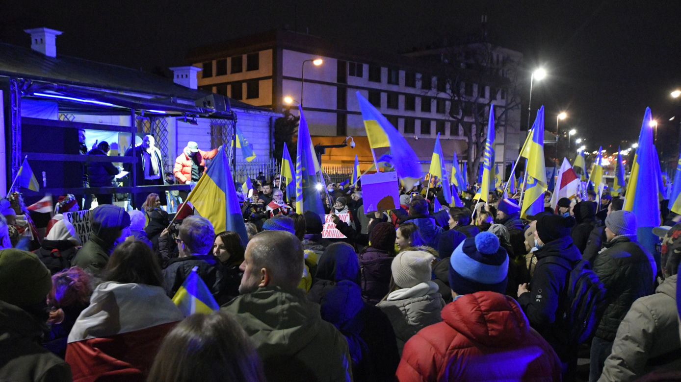 Kolejny protest pod ambasadą Rosji w Warszawie
