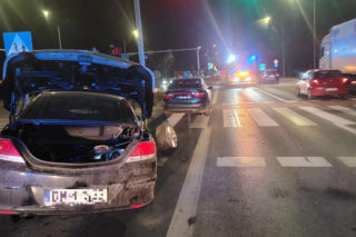 Mandat dla kierowcy. Za spowodowanie kolizji trzech aut w Lesznie