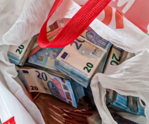 Rozbili nielegalną fabrykę papierosów