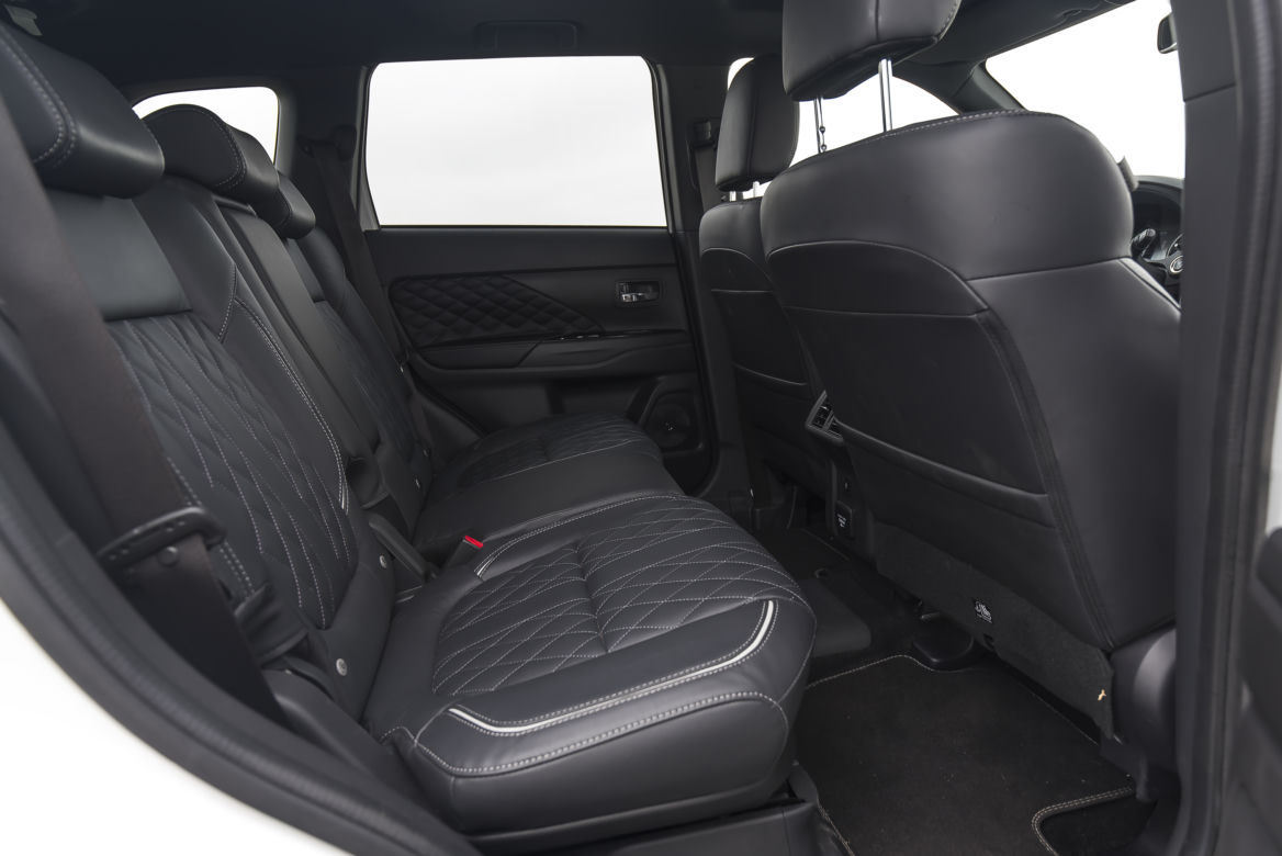 Mitsubishi Outlander PHEV 224 KM Instyle Plus 4WD S-AWC