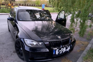 Wsiadł za kierownicę z niemal 4 promilami! Policjanci obudzili go w aucie