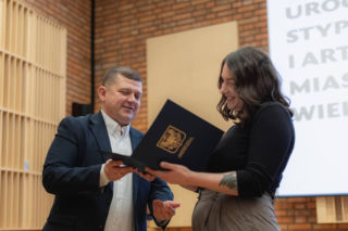 Wręczono stypendia dla uzdolnionych artystów