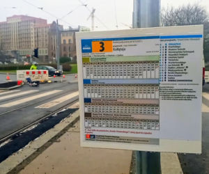 Dlaczego tramwaje jeżdżą tyłem? Dziwne manewry na Rondzie Giedroycia