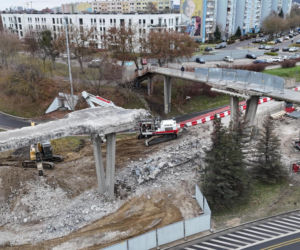 Rozbiórka kładki-giganta na gdańskiej Zaspie. Utrudnienia na skrzyżowaniu al. Rzeczpospolitej i al. Jana Pawła II