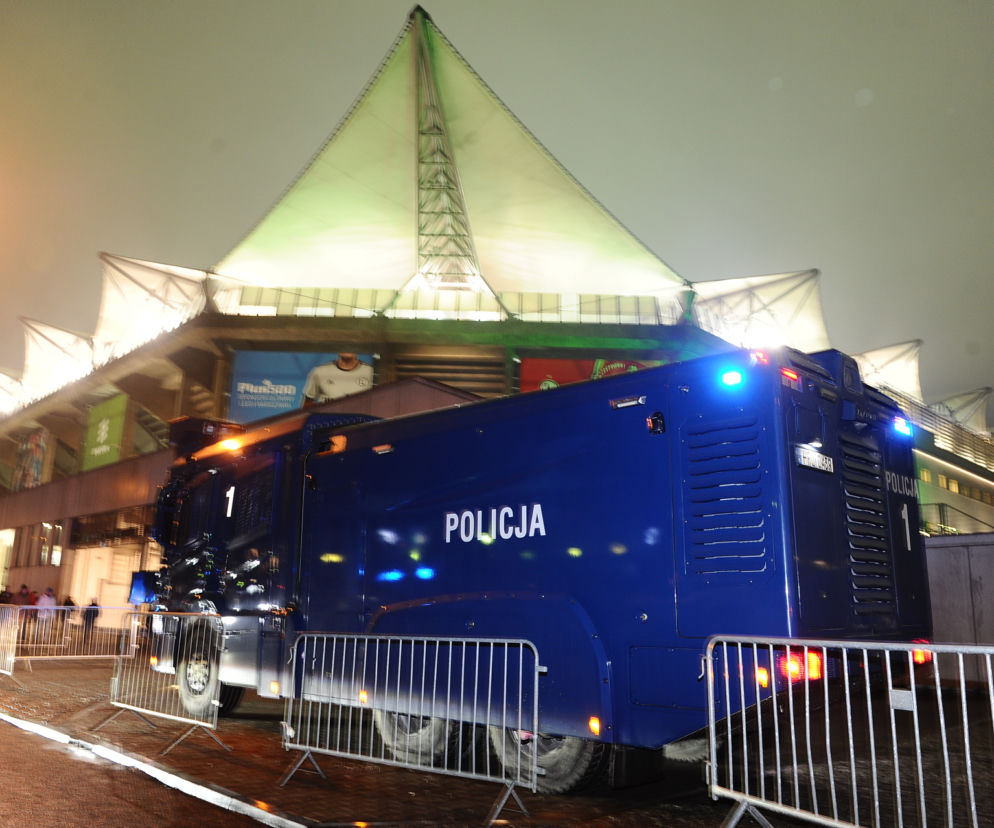 Policja obstawia mecz Legia - Zagłębie