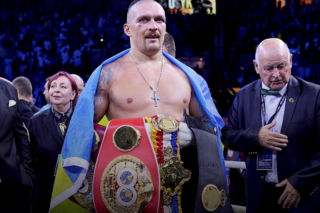 Ołeksandr Usyk musi mierzyć się z potwornymi wiadomościami od Rosjan. Nie mogą mu tego wybaczyć