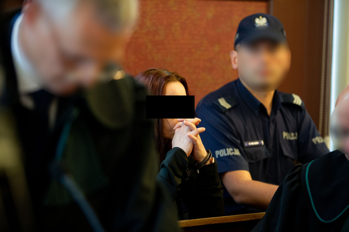 Skatowany Szymonek umierał kilka dni w cierpieniu. Z bólu odgryzł sobie kawałek wargi