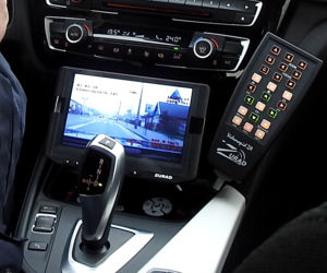 wideorejestrator Videorapid 2A Zurad w policyjnym BMW