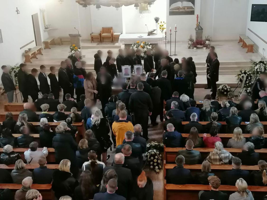 Przyjaciele zginęli w potwornym wypadku na Kaszubach. Ten widok wyciska łzy