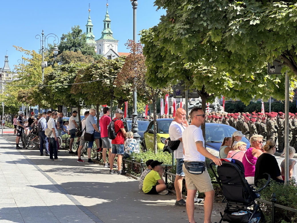 Święto Wojska Polskiego 2023 w Krakowie. Uroczystości na placu Jana Matejki