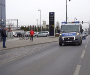Koronawirus w Bydgoszczy. Żarty się skończyły! Policja mówi:  „ZOSTAŃ W DOMU” [WIDEO]