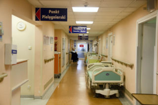 NFZ: najpierw tysiące złotych, potem lekarz. Burza po zmianach