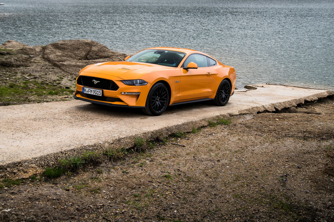 Ford Mustang GT 5.0 V8 Fastback lifting 2018 