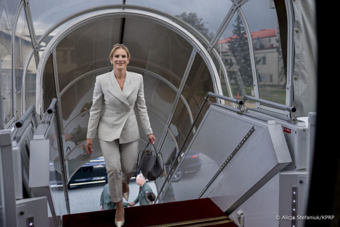 Marta Nawrocka ruszyła w samodzielną podróż do Austrii. Co tam robiła?