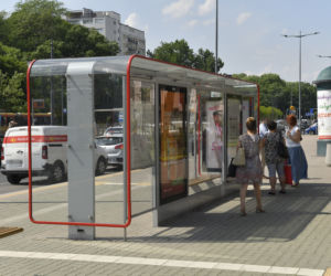 Piekło pod wiatami przystankowymi