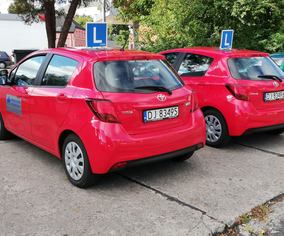 Wrocławianie na egzamin z prawa jazdy jeżdżą teraz do... Milicza. Jest łatwiej?