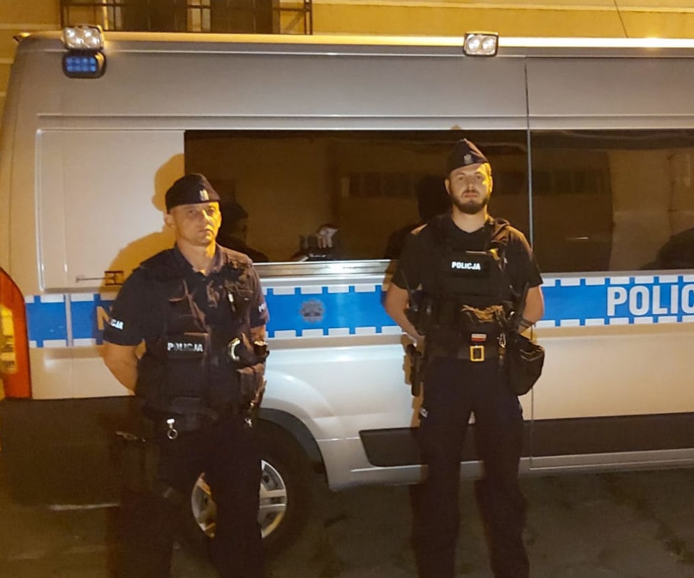 Wszedł na strych i ZACISNĄŁ PĘTLĘ na szyi. Policjanci uratowali 24-latka z Kościerzyny