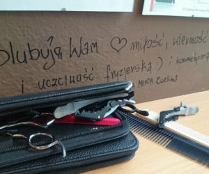 Takie wyznania zostawiają na ścianach klientki salonu!