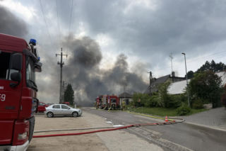 Pożar fabryki aerozoli pod Ustką. Strażacy zakończyli działania