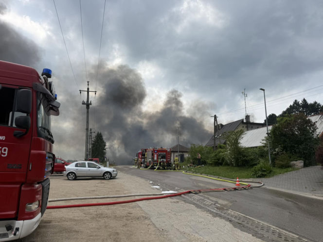 Pożar zakładów w Charnowie