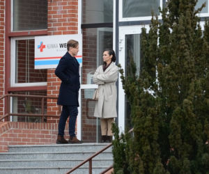 Pierwsza miłość, odcinek 3385: Izabela (Olga Bończyk), Michał (Wojciech Błach)