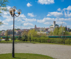 Zapłonęła w nim pierwsza na świecie uliczna lampa naftowa. To jedno z najpiękniejszych miast w Małopolsce [GALERIA]