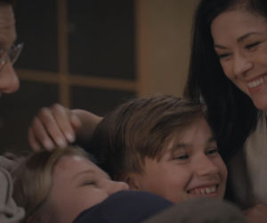 M jak miłość, odcinek 1898: Kinga (Katarzyna Cichopek), Lenka (Olga Cybińska), Misiek (Aleksander Bożyk), Piotrek (Marcin Mroczek)