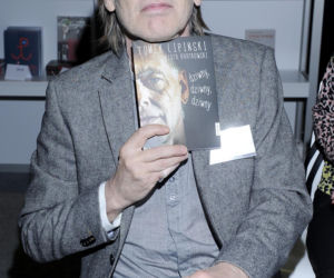 Tomasz Lipiński kiedyś i dziś. Tak przez lata zmieniał się lider legendarnej Brygady Kryzys