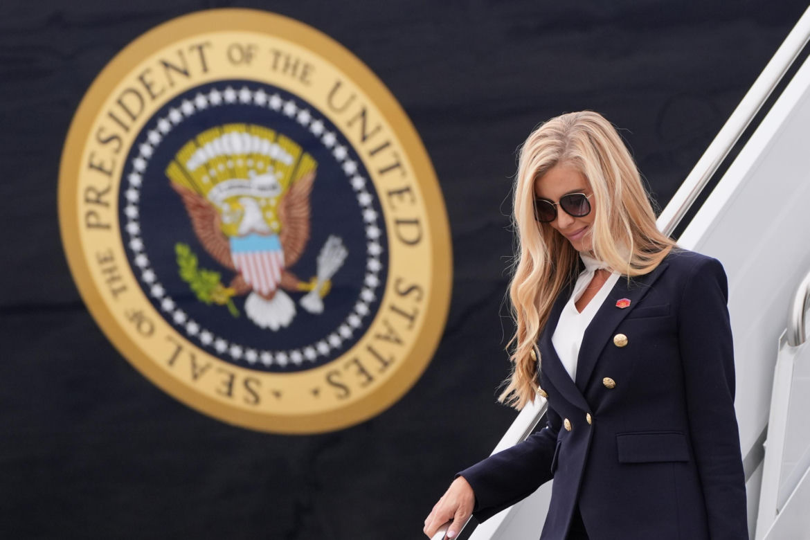 Media masakrują nową rzeczniczkę Trumpa! Piękna blondynka kocha się w prezydencie?